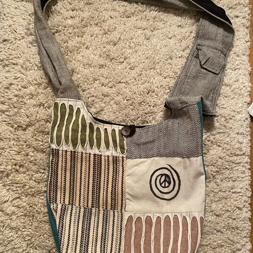 Stylish Gray and Beige Shoulder Bag with Patchwork Design and Adjustable Strap